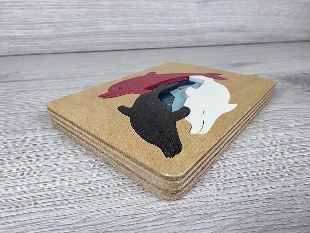 George Luck Wooden Dolphin Puzzle Great Britain Handmade Painted Wood SU61